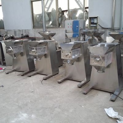 100kg/H-1000kg/h droog het Type van Yk van de Korrelingsmachine Oscillerende Granulatormachine