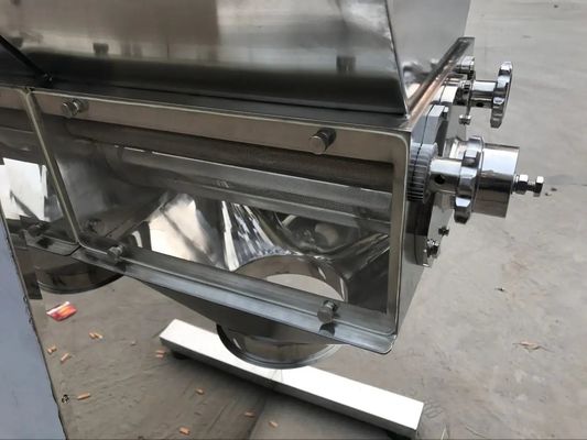 100kg/H-1000kg/h droog het Type van Yk van de Korrelingsmachine Oscillerende Granulatormachine