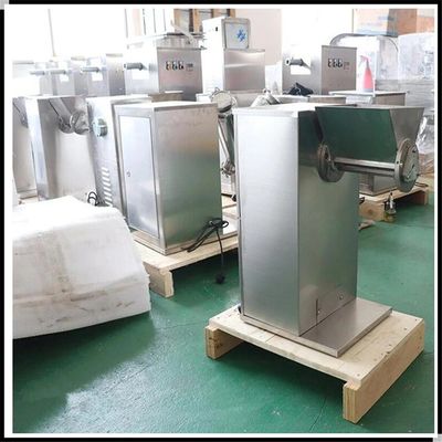 100kg/H-1000kg/h droog het Type van Yk van de Korrelingsmachine Oscillerende Granulatormachine